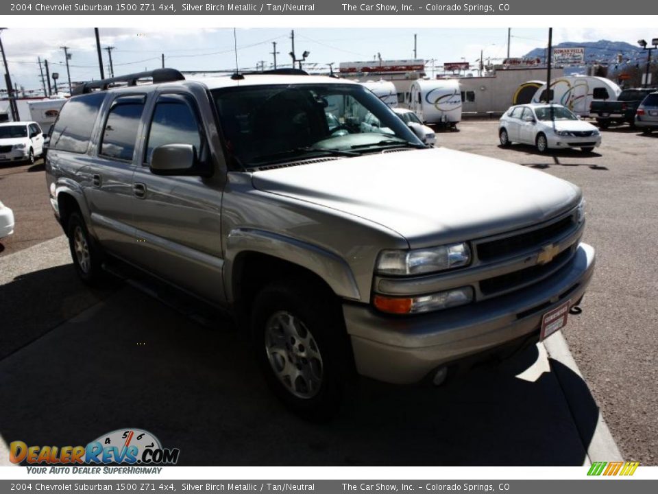 2004 Chevrolet Suburban 1500 Z71 4x4 Silver Birch Metallic / Tan/Neutral Photo #3
