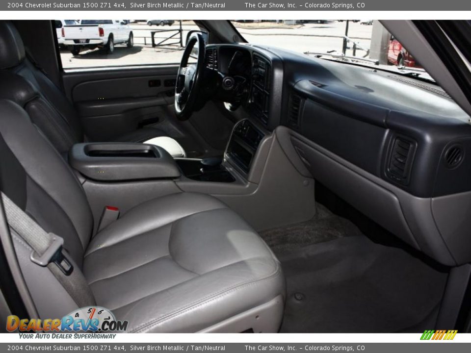 2004 Chevrolet Suburban 1500 Z71 4x4 Silver Birch Metallic / Tan/Neutral Photo #12