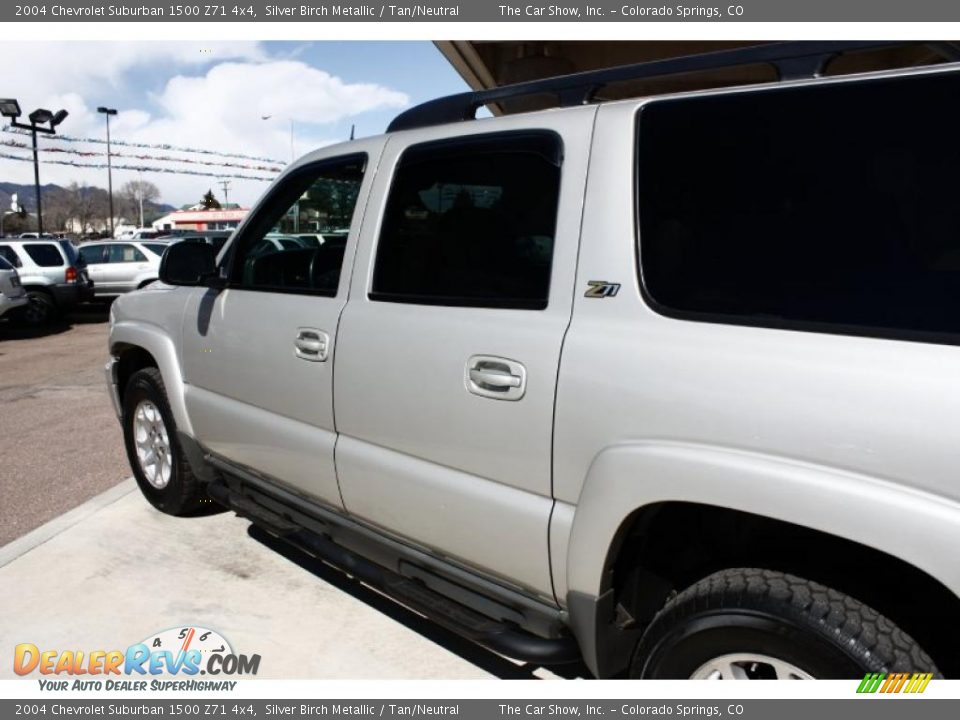 2004 Chevrolet Suburban 1500 Z71 4x4 Silver Birch Metallic / Tan/Neutral Photo #23