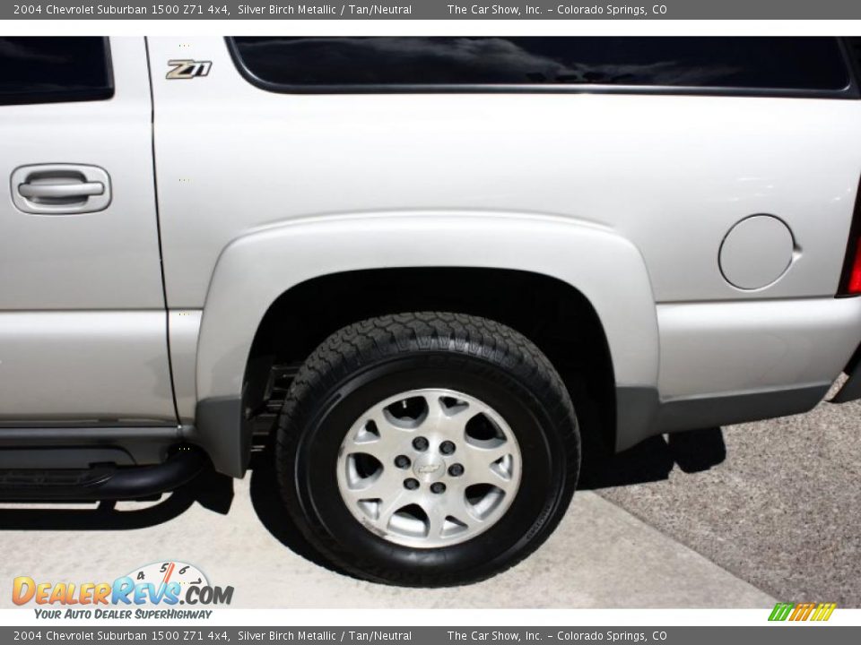 2004 Chevrolet Suburban 1500 Z71 4x4 Silver Birch Metallic / Tan/Neutral Photo #25