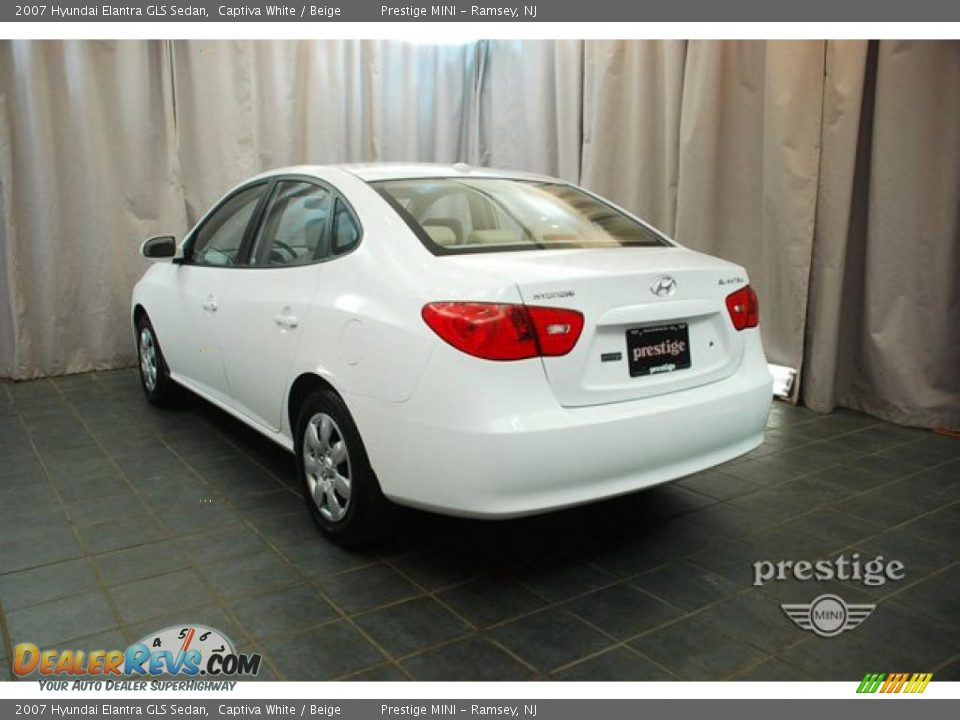 2007 Hyundai Elantra GLS Sedan Captiva White / Beige Photo #4