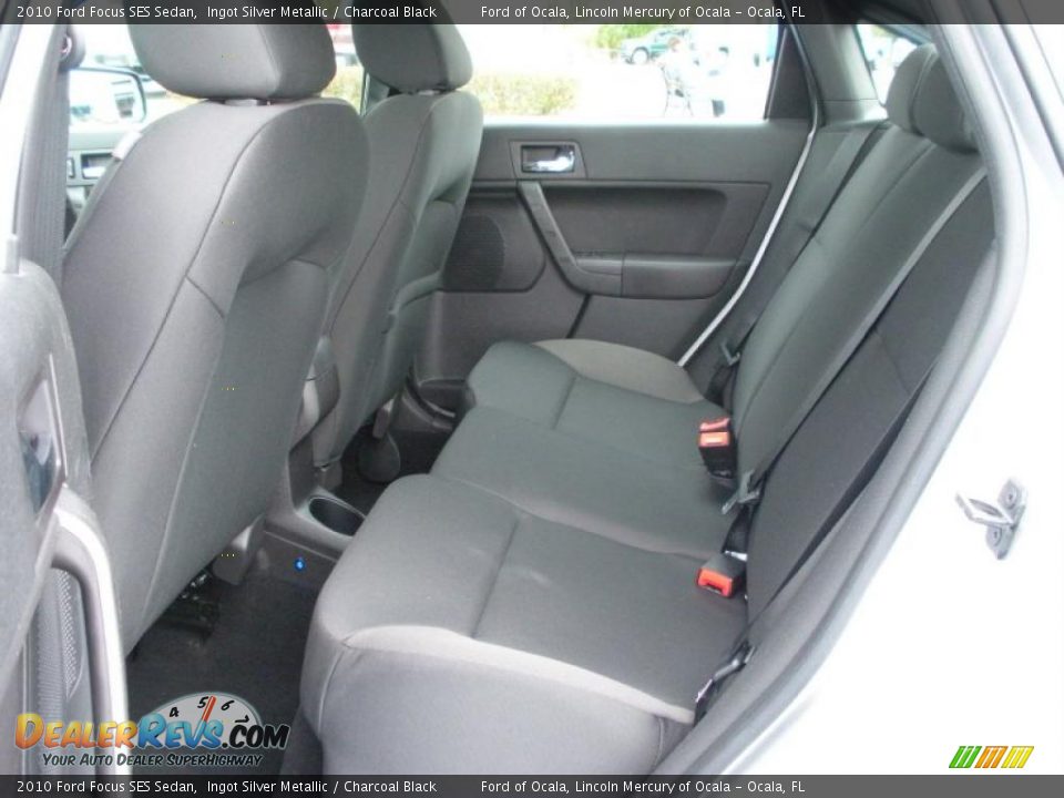 2010 Ford Focus SES Sedan Ingot Silver Metallic / Charcoal Black Photo #6