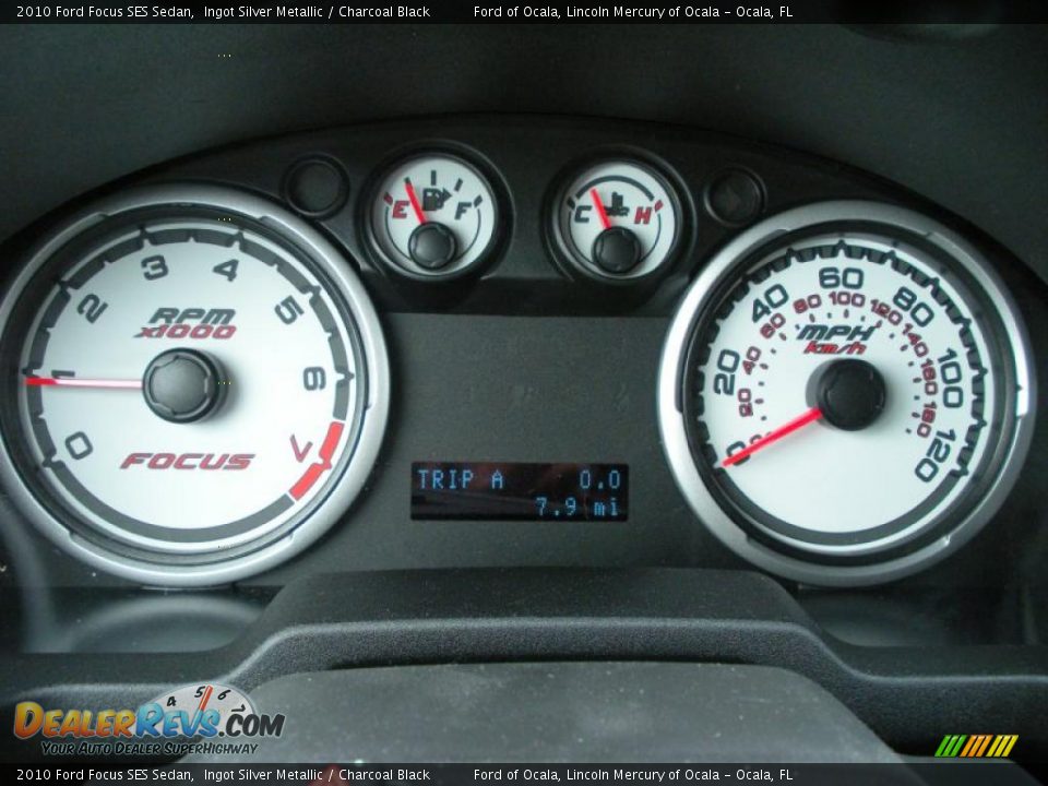 2010 Ford Focus SES Sedan Ingot Silver Metallic / Charcoal Black Photo #8