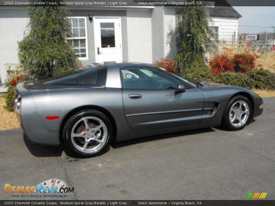 2003 Chevrolet Corvette Coupe Medium Spiral Gray Metallic / Light Gray Photo #9