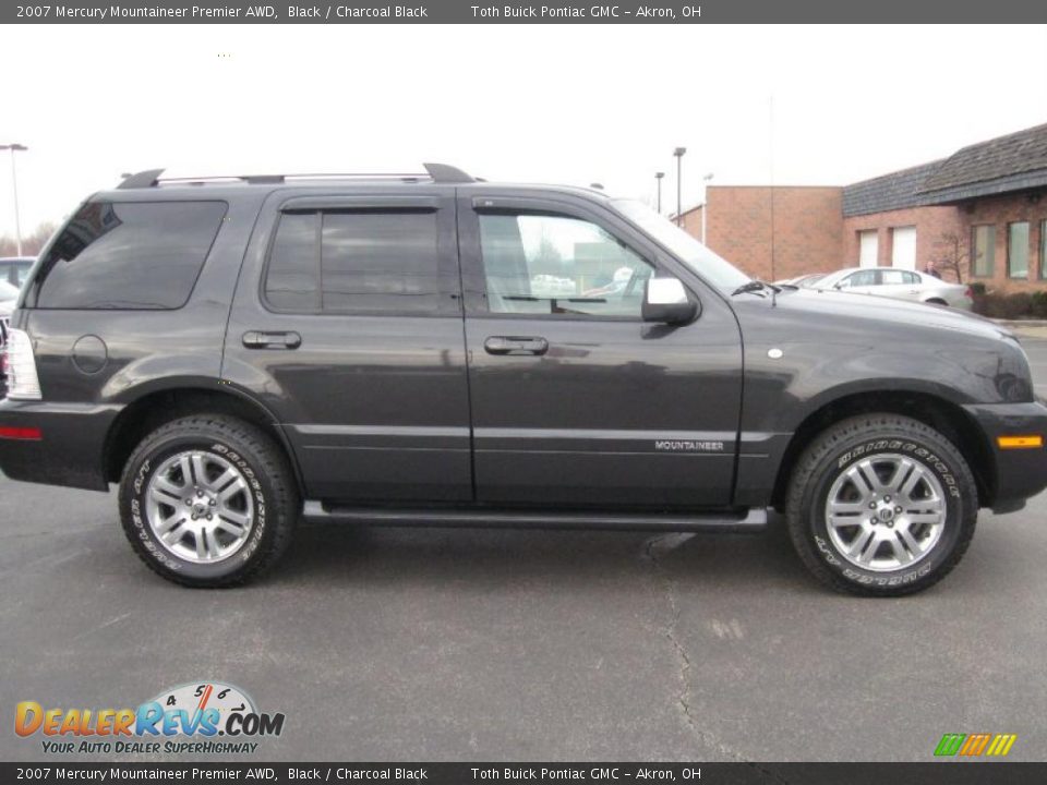 2007 Mercury Mountaineer Premier AWD Black / Charcoal Black Photo #2