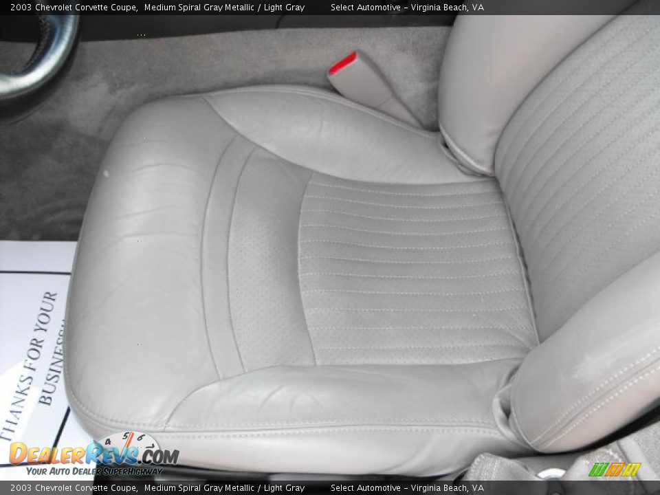2003 Chevrolet Corvette Coupe Medium Spiral Gray Metallic / Light Gray Photo #21