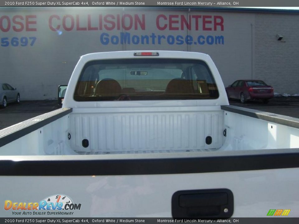 2010 Ford F250 Super Duty XL SuperCab 4x4 Oxford White / Medium Stone Photo #5