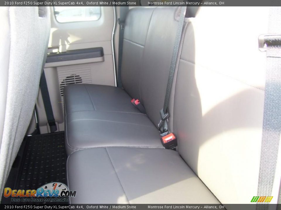 2010 Ford F250 Super Duty XL SuperCab 4x4 Oxford White / Medium Stone Photo #14