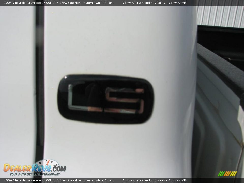 2004 Chevrolet Silverado 2500HD LS Crew Cab 4x4 Summit White / Tan Photo #9