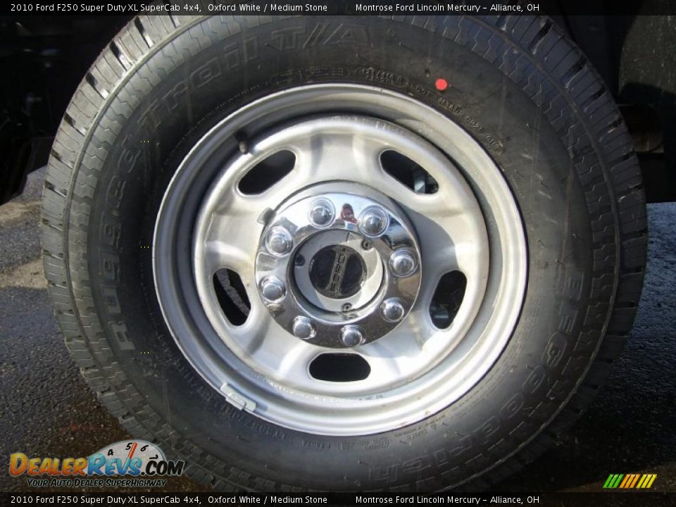 2010 Ford F250 Super Duty XL SuperCab 4x4 Oxford White / Medium Stone Photo #16
