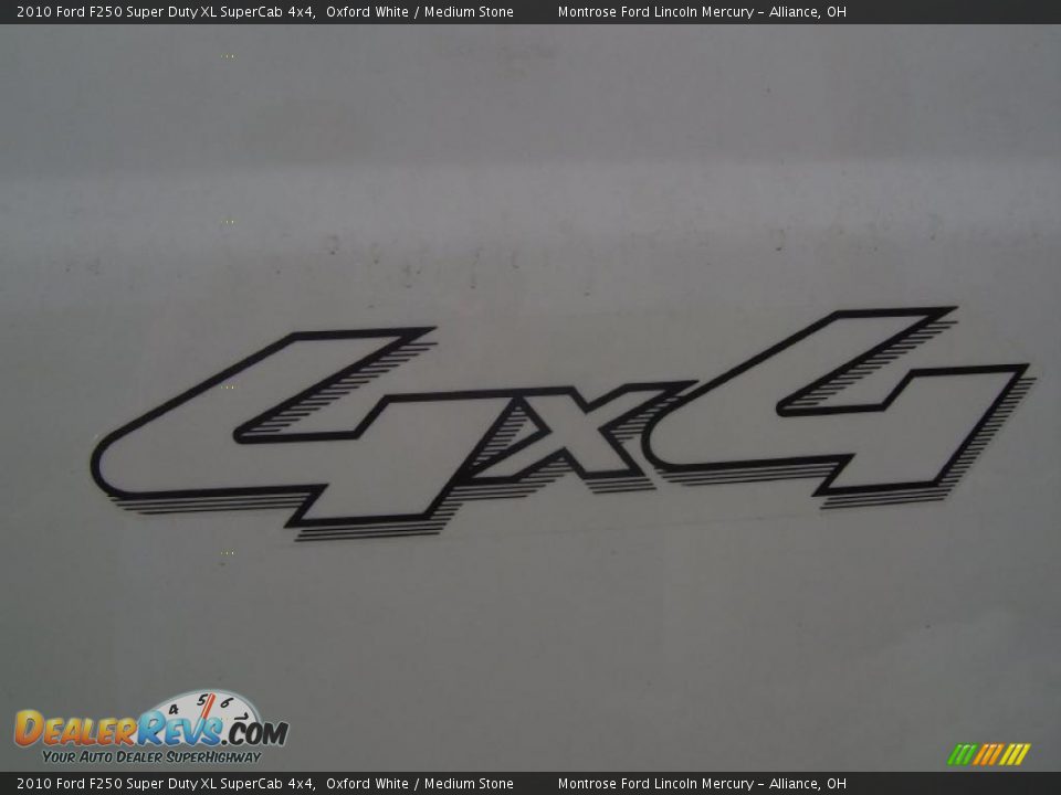 2010 Ford F250 Super Duty XL SuperCab 4x4 Oxford White / Medium Stone Photo #18