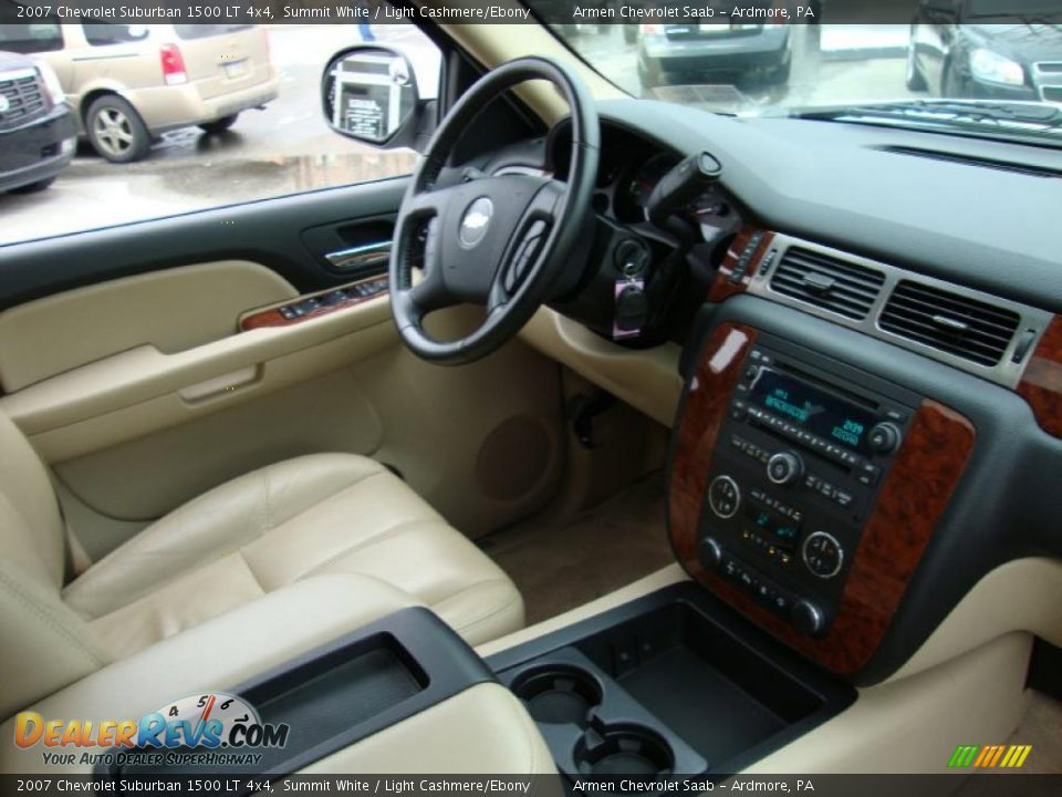 2007 Chevrolet Suburban 1500 LT 4x4 Summit White / Light Cashmere/Ebony Photo #17