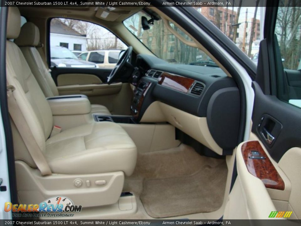 2007 Chevrolet Suburban 1500 LT 4x4 Summit White / Light Cashmere/Ebony Photo #18