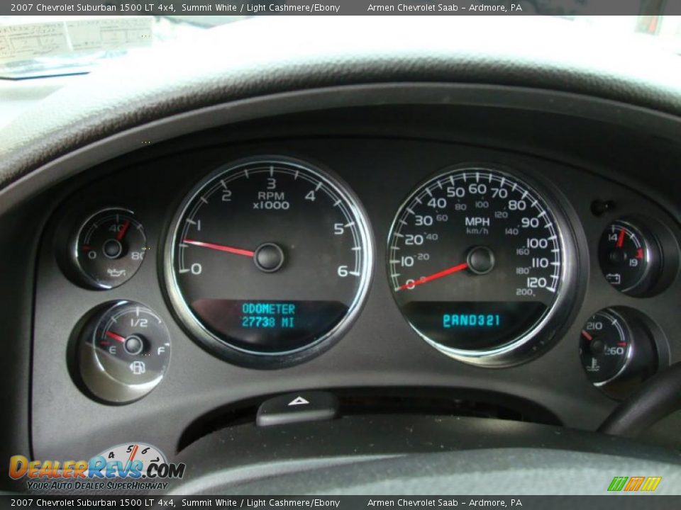 2007 Chevrolet Suburban 1500 LT 4x4 Summit White / Light Cashmere/Ebony Photo #35