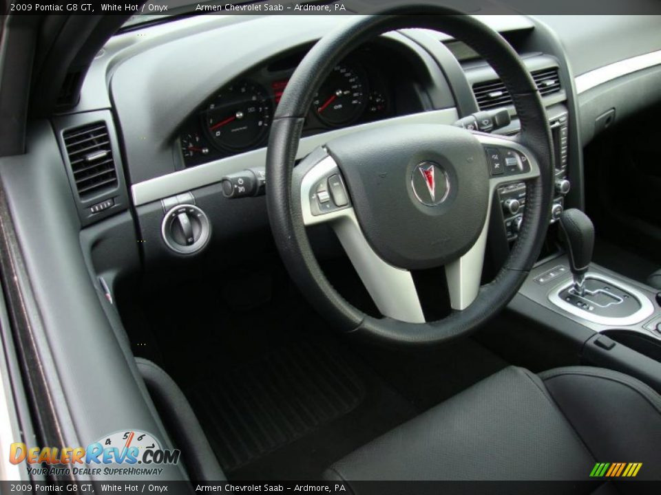 2009 Pontiac G8 GT White Hot / Onyx Photo #11