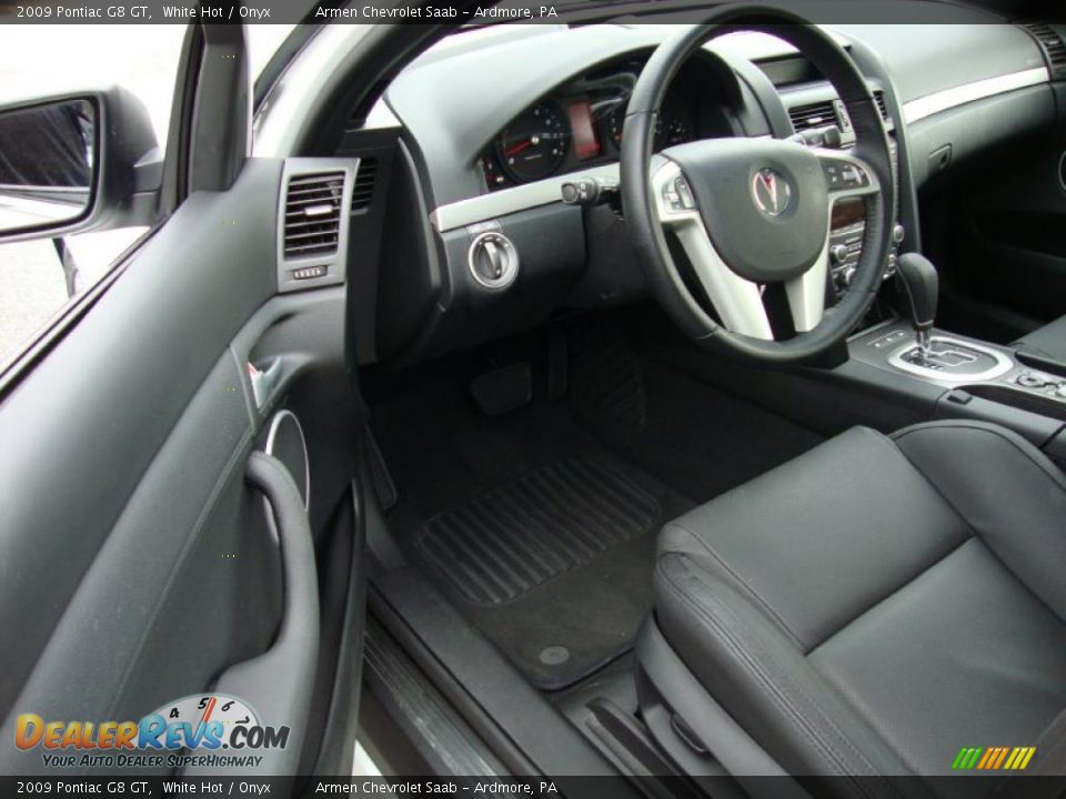 2009 Pontiac G8 GT White Hot / Onyx Photo #12