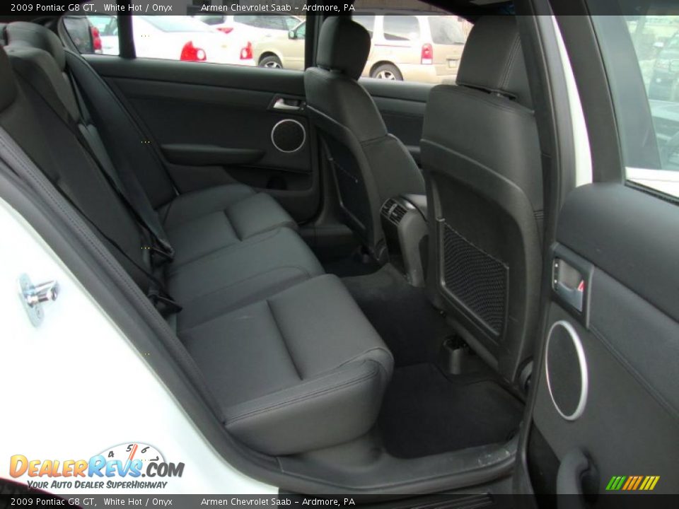 2009 Pontiac G8 GT White Hot / Onyx Photo #19