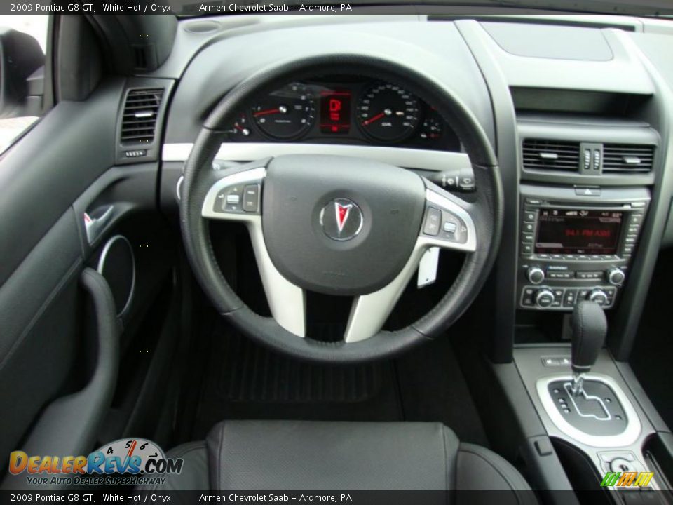 2009 Pontiac G8 GT White Hot / Onyx Photo #24