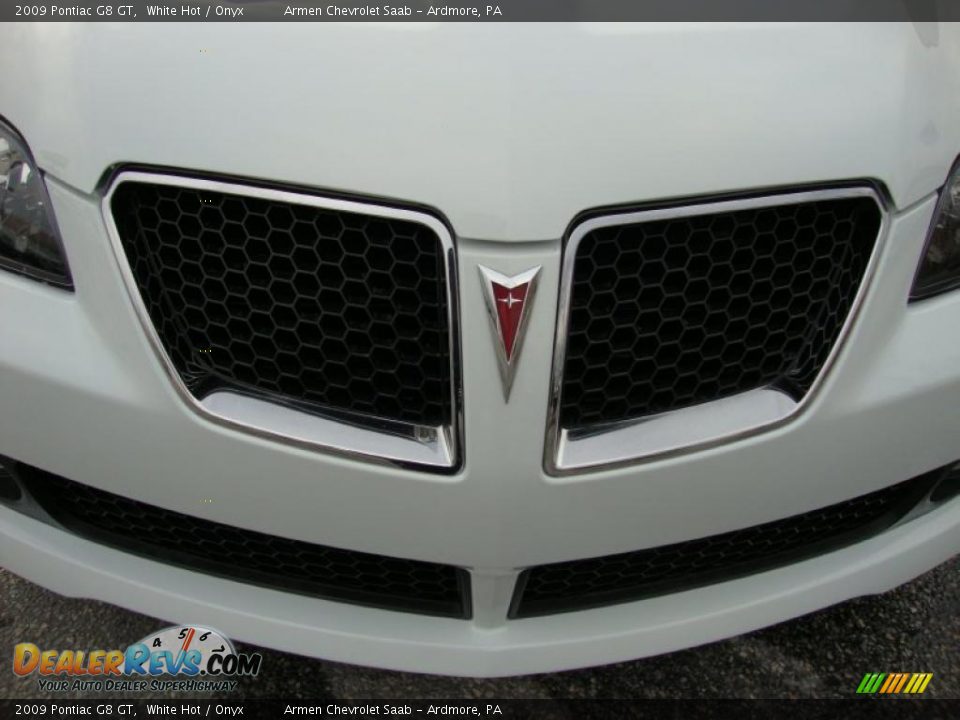 2009 Pontiac G8 GT White Hot / Onyx Photo #29