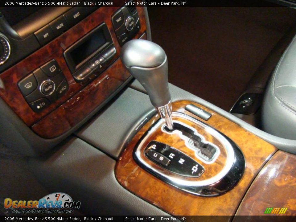 2006 Mercedes-Benz S 500 4Matic Sedan Black / Charcoal Photo #13