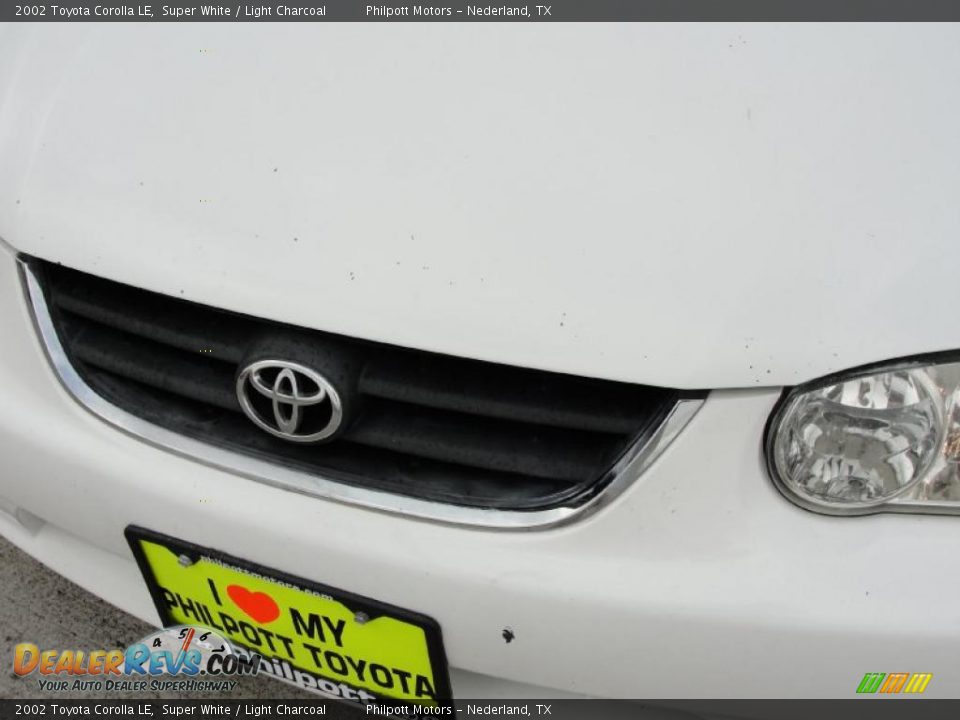 2002 Toyota Corolla LE Super White / Light Charcoal Photo #10