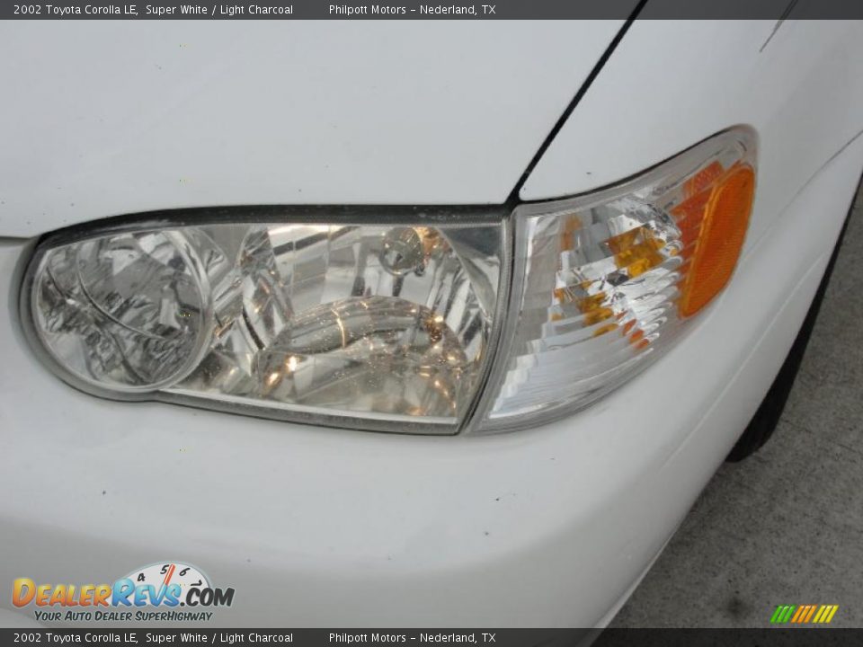2002 Toyota Corolla LE Super White / Light Charcoal Photo #11
