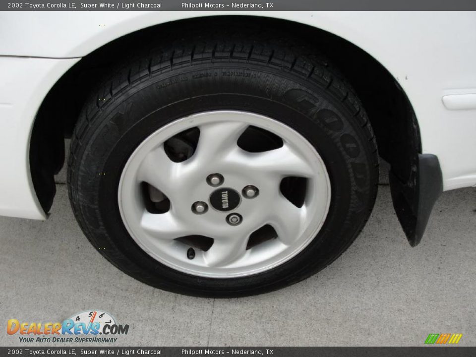 2002 Toyota Corolla LE Super White / Light Charcoal Photo #13
