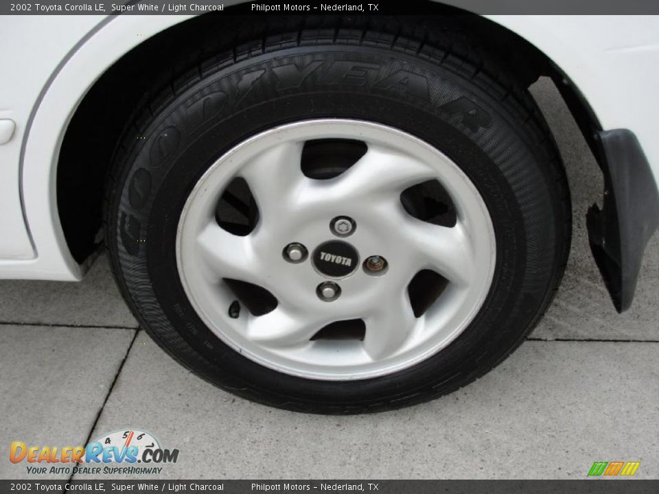 2002 Toyota Corolla LE Super White / Light Charcoal Photo #14