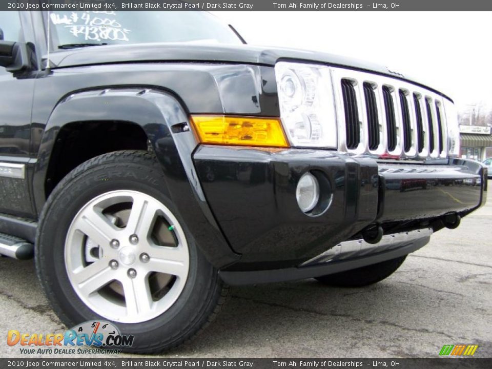 2010 Jeep Commander Limited 4x4 Brilliant Black Crystal Pearl / Dark Slate Gray Photo #2