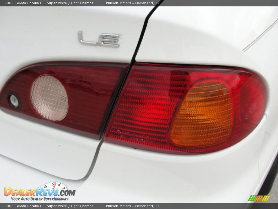 2002 Toyota Corolla LE Super White / Light Charcoal Photo #19