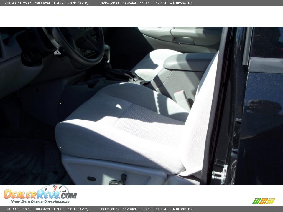 2009 Chevrolet TrailBlazer LT 4x4 Black / Gray Photo #2