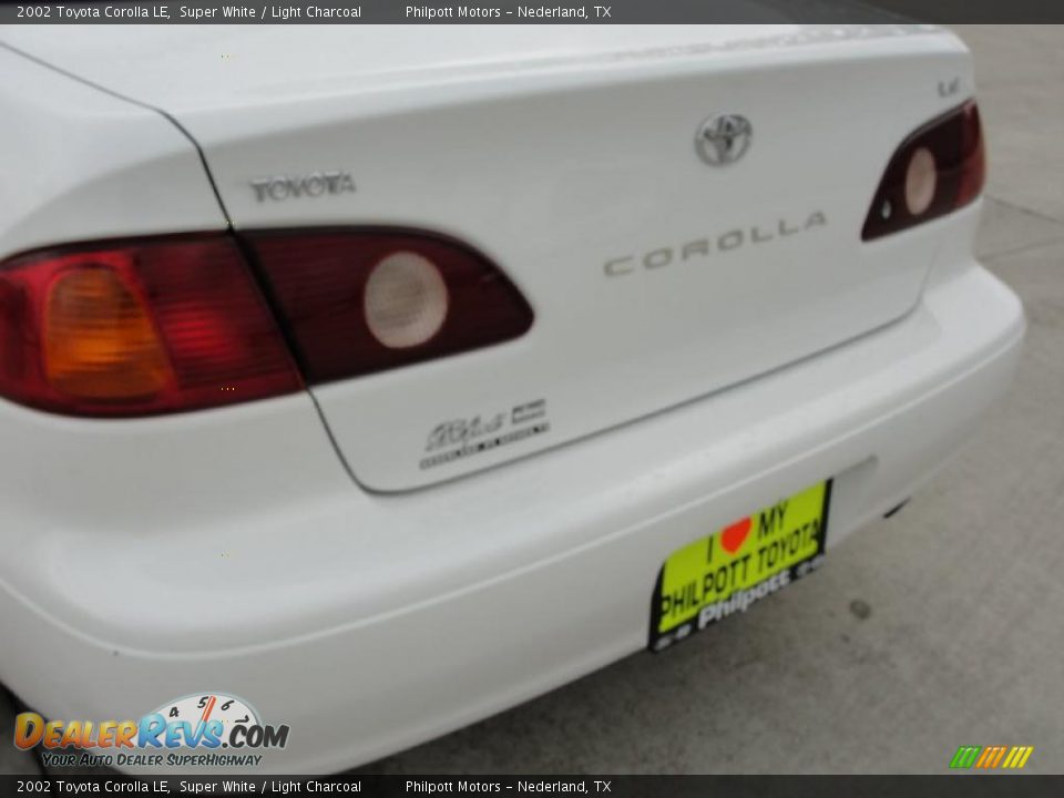 2002 Toyota Corolla LE Super White / Light Charcoal Photo #21