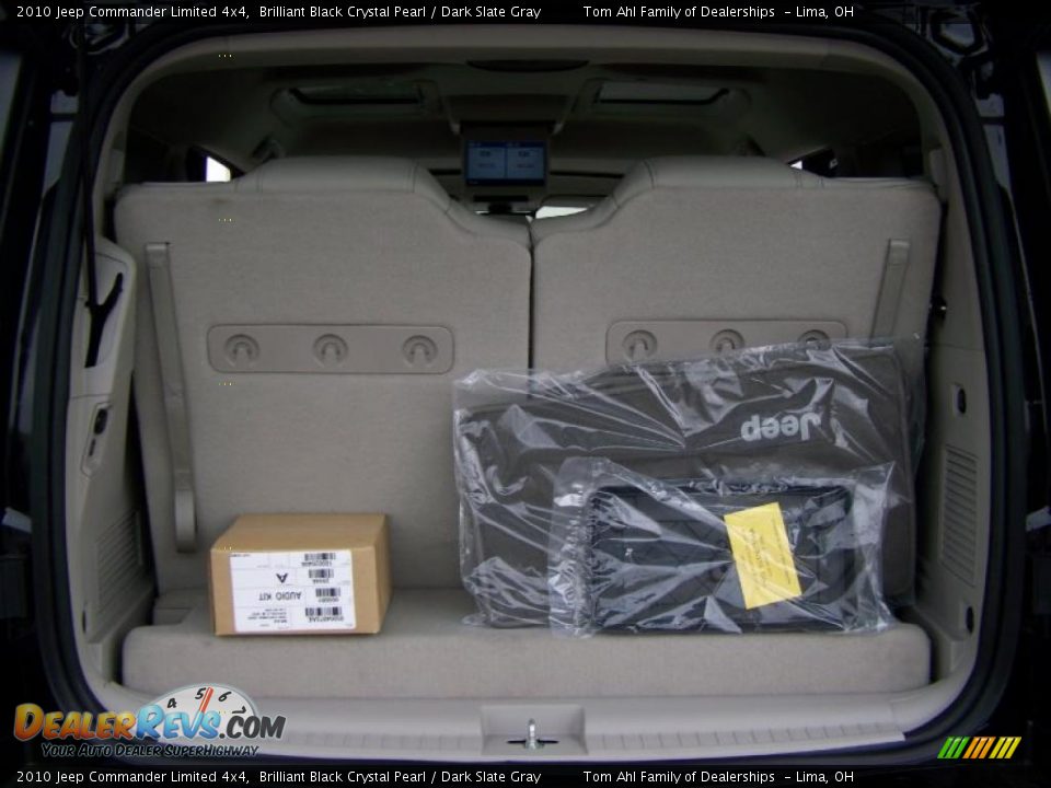 2010 Jeep Commander Limited 4x4 Brilliant Black Crystal Pearl / Dark Slate Gray Photo #14