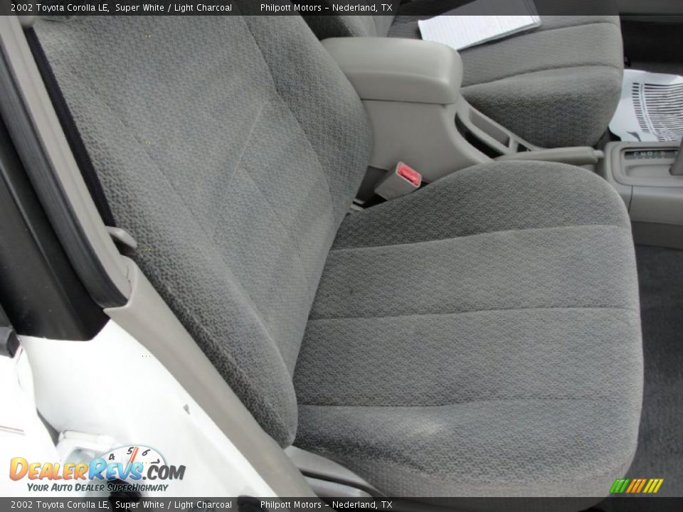 2002 Toyota Corolla LE Super White / Light Charcoal Photo #26