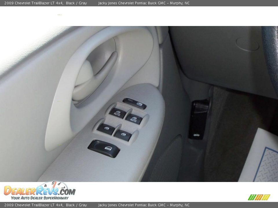 2009 Chevrolet TrailBlazer LT 4x4 Black / Gray Photo #9