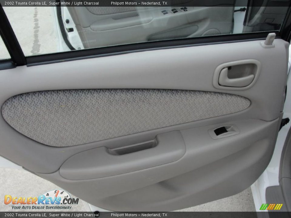 2002 Toyota Corolla LE Super White / Light Charcoal Photo #30