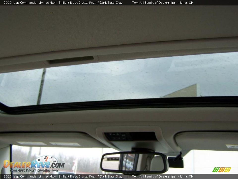 2010 Jeep Commander Limited 4x4 Brilliant Black Crystal Pearl / Dark Slate Gray Photo #20