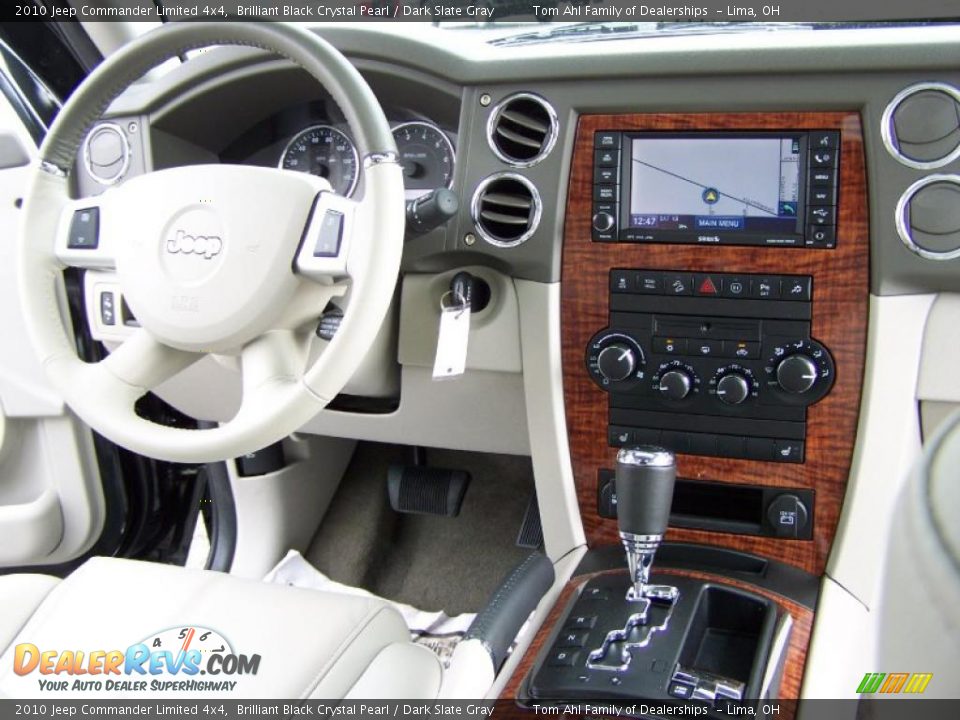 2010 Jeep Commander Limited 4x4 Brilliant Black Crystal Pearl / Dark Slate Gray Photo #22