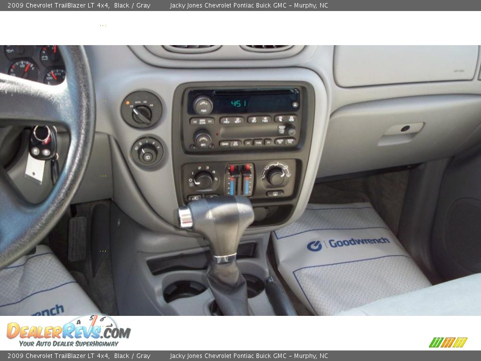 2009 Chevrolet TrailBlazer LT 4x4 Black / Gray Photo #13