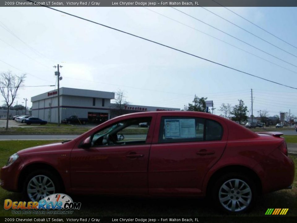 2009 Chevrolet Cobalt LT Sedan Victory Red / Gray Photo #2