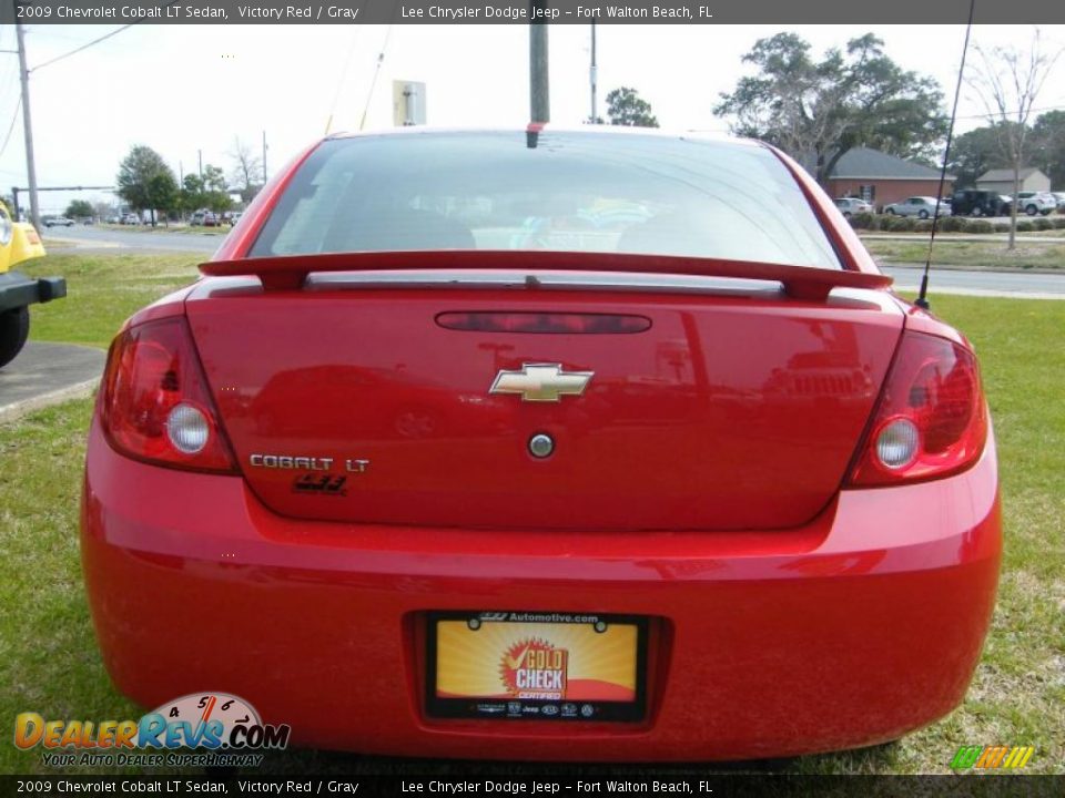 2009 Chevrolet Cobalt LT Sedan Victory Red / Gray Photo #4