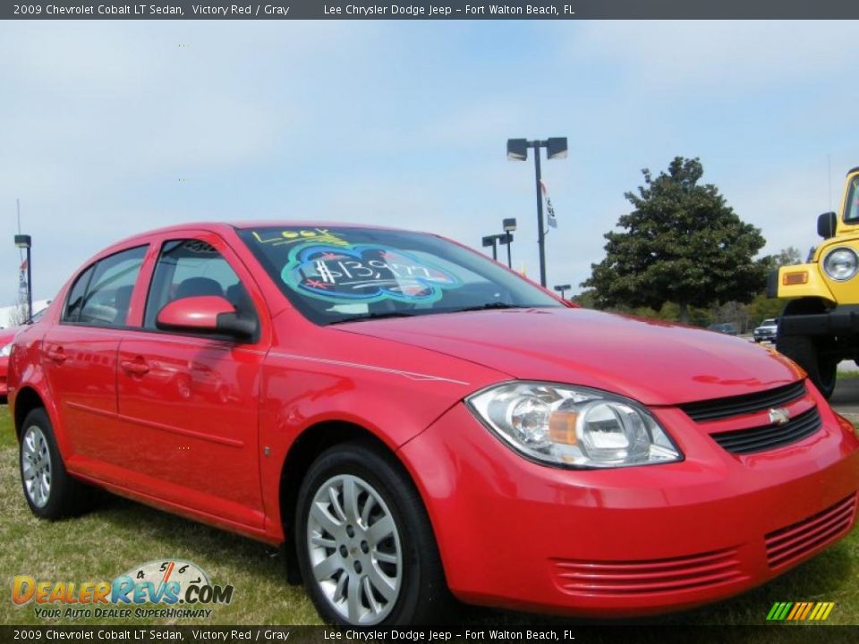 2009 Chevrolet Cobalt LT Sedan Victory Red / Gray Photo #7