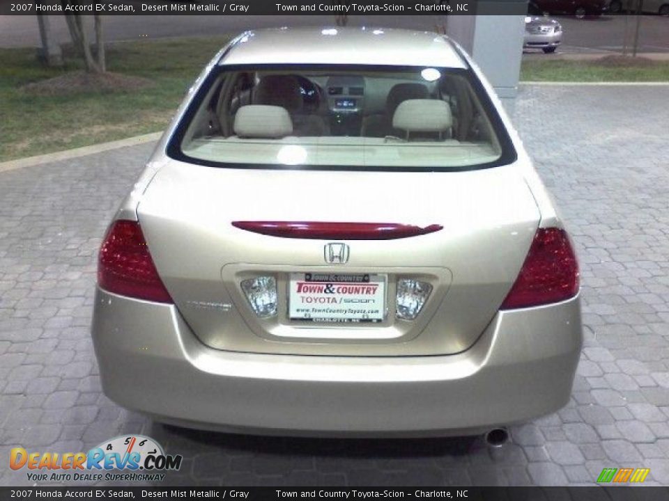 2007 Honda Accord EX Sedan Desert Mist Metallic / Gray Photo #4