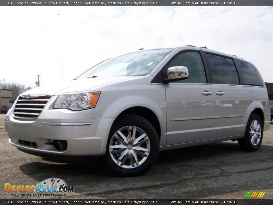 2010 Chrysler Town & Country Limited Bright Silver Metallic / Medium Slate Gray/Light Shale Photo #5
