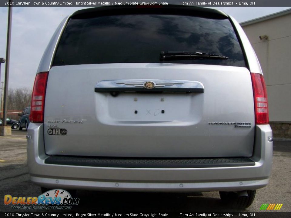 2010 Chrysler Town & Country Limited Bright Silver Metallic / Medium Slate Gray/Light Shale Photo #6