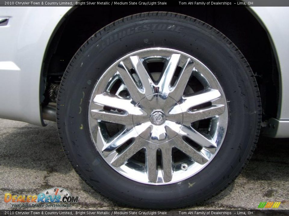 2010 Chrysler Town & Country Limited Bright Silver Metallic / Medium Slate Gray/Light Shale Photo #8