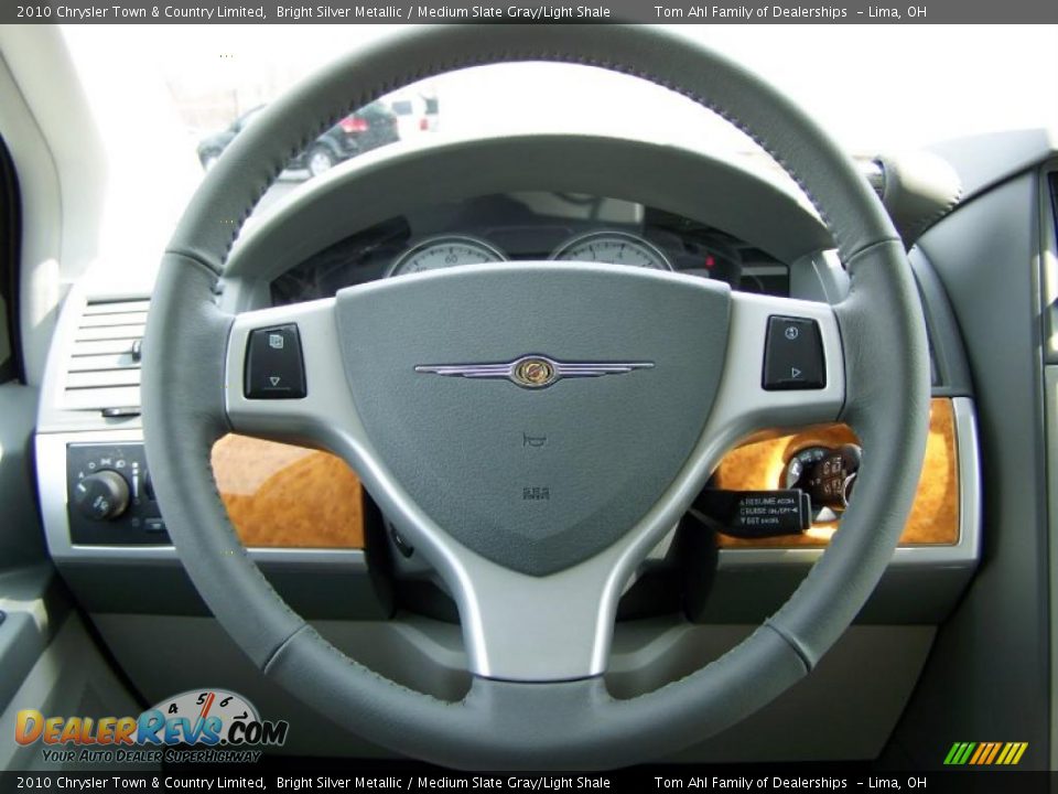 2010 Chrysler Town & Country Limited Bright Silver Metallic / Medium Slate Gray/Light Shale Photo #23