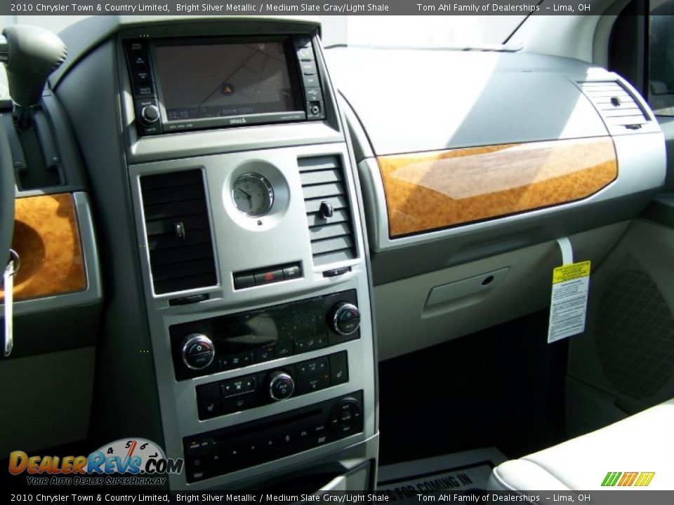 2010 Chrysler Town & Country Limited Bright Silver Metallic / Medium Slate Gray/Light Shale Photo #24