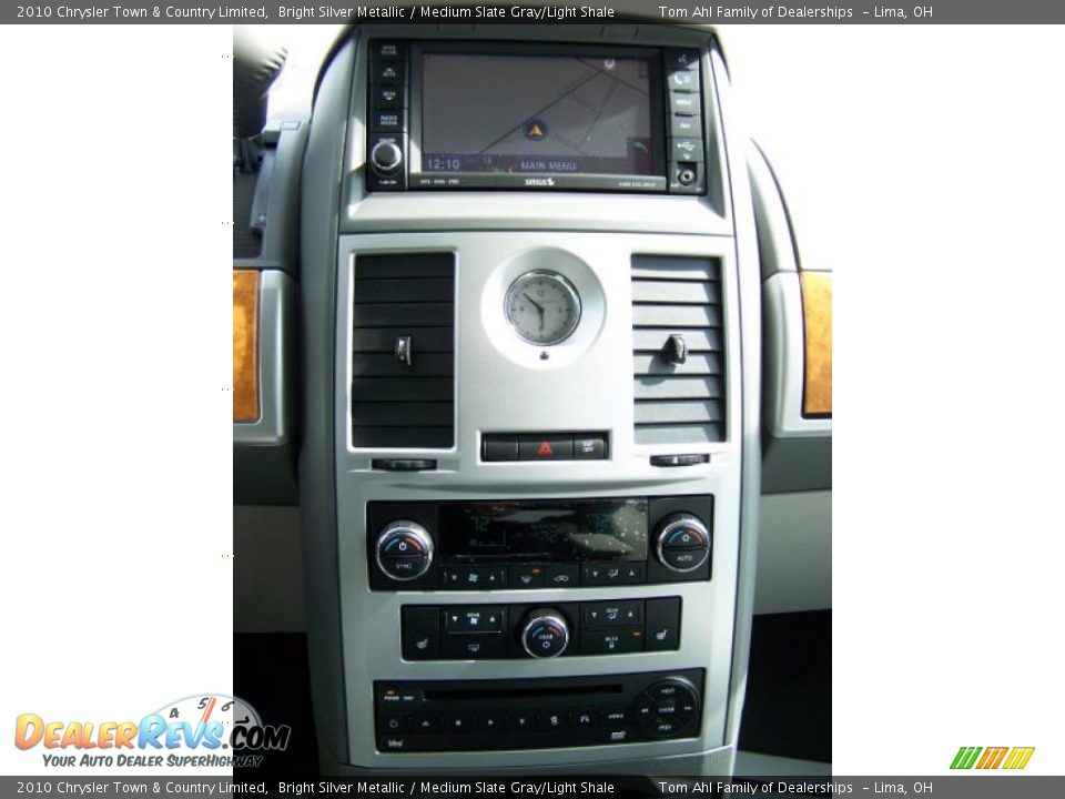 2010 Chrysler Town & Country Limited Bright Silver Metallic / Medium Slate Gray/Light Shale Photo #25
