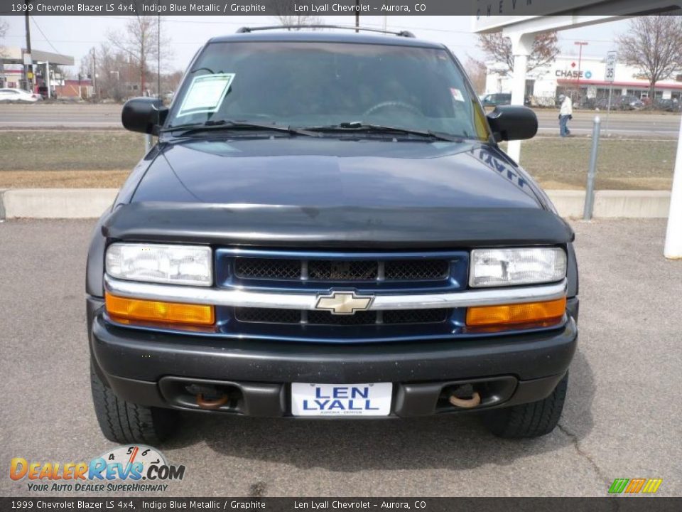 1999 Chevrolet Blazer LS 4x4 Indigo Blue Metallic / Graphite Photo #2